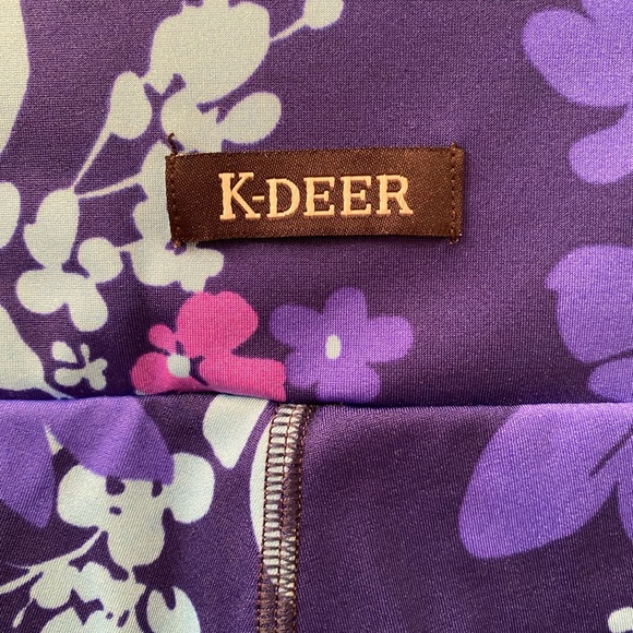 Pair of Size Large K-Deer Yoga Pants in a Purple, Pink and Grey Floral Pattern - Picture 5 of 6